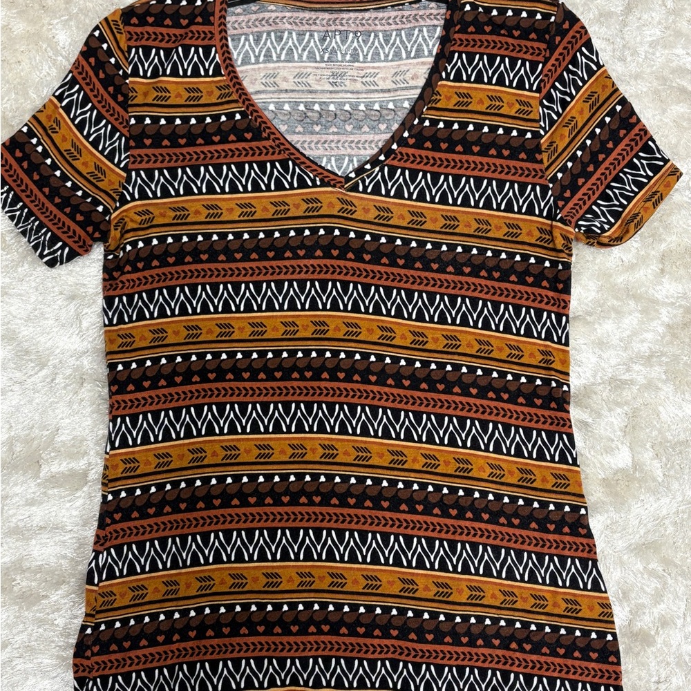 Apt. 9 Thanksgiving themed Turkey leg and wishbone Patterned V-Neck Tee